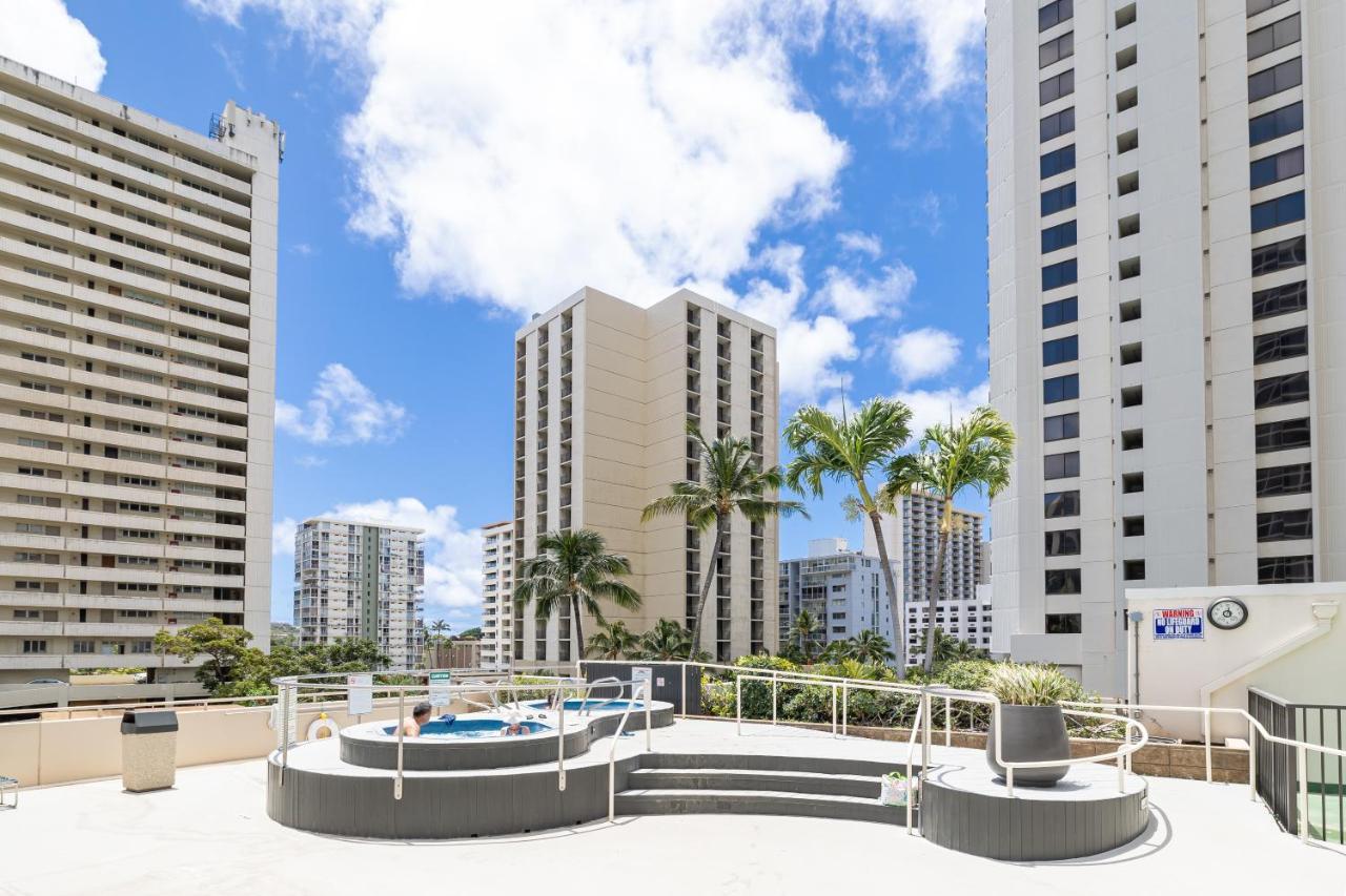Stunning Ocean View 1Br Condo - Free Parking! هونولولو المظهر الخارجي الصورة