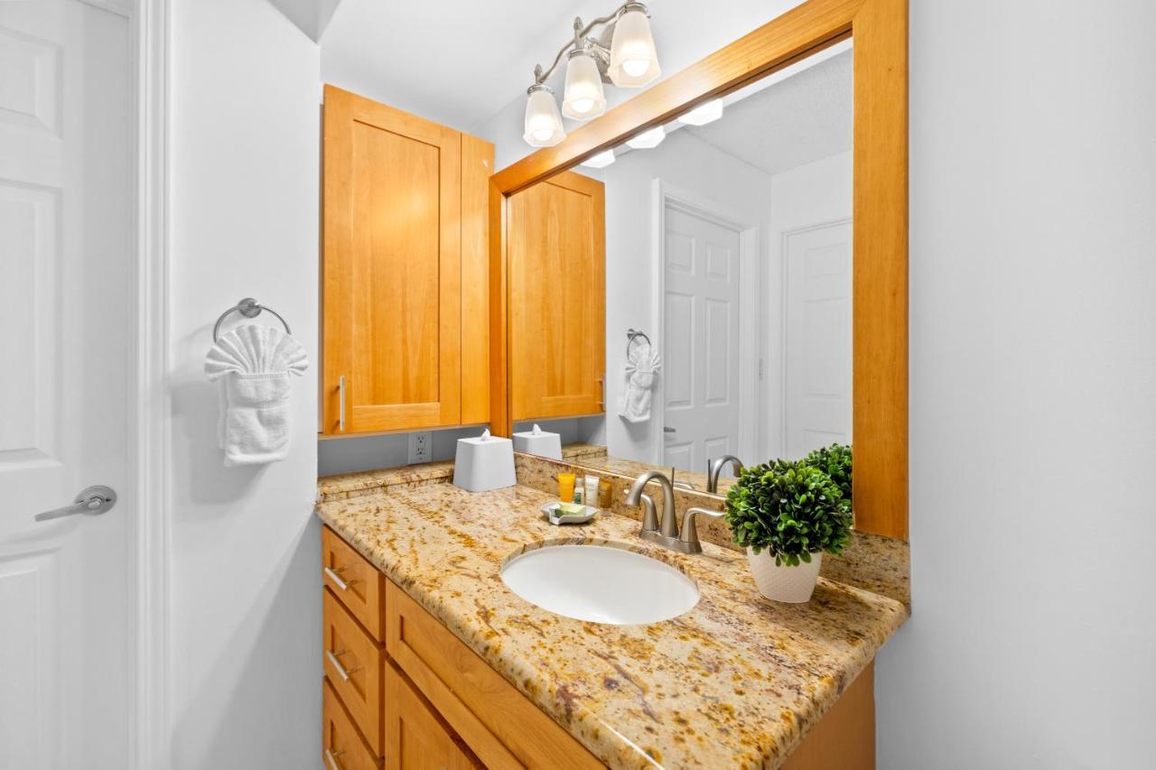 Stunning Ocean View 1Br Condo - Free Parking! هونولولو المظهر الخارجي الصورة
